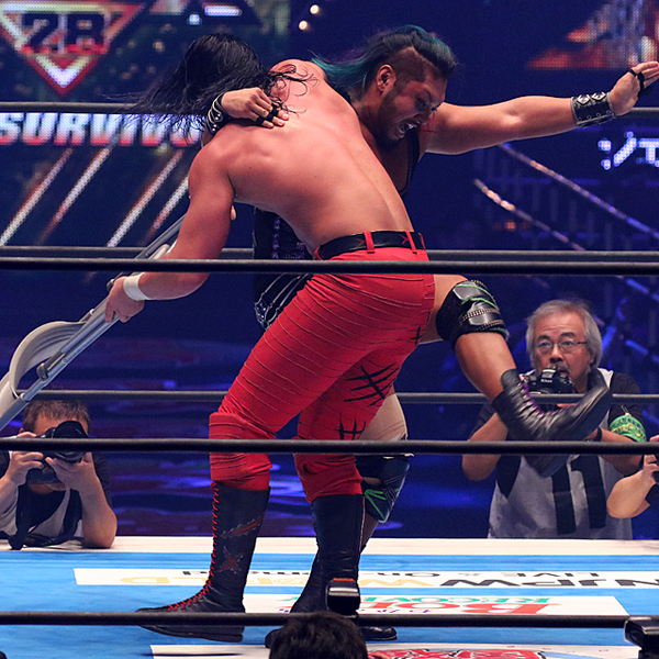 暴走ホワイトの突破阻止 EVILが意地の勝ち越しフィニッシュ