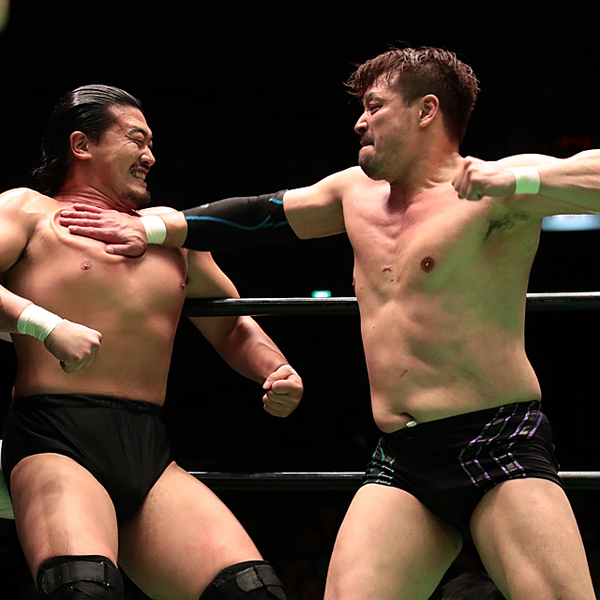 DDT樋口を真っ向撃破 潮崎が無傷連勝「熱を全国へ」