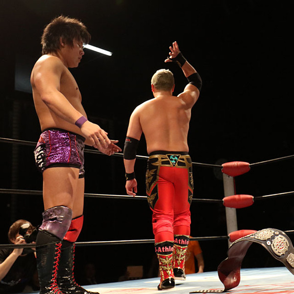 世界ジュニア最後の前哨戦 岩本制すも鼓太郎がベルト投げで挑発「今のままじゃ俺に勝てない」