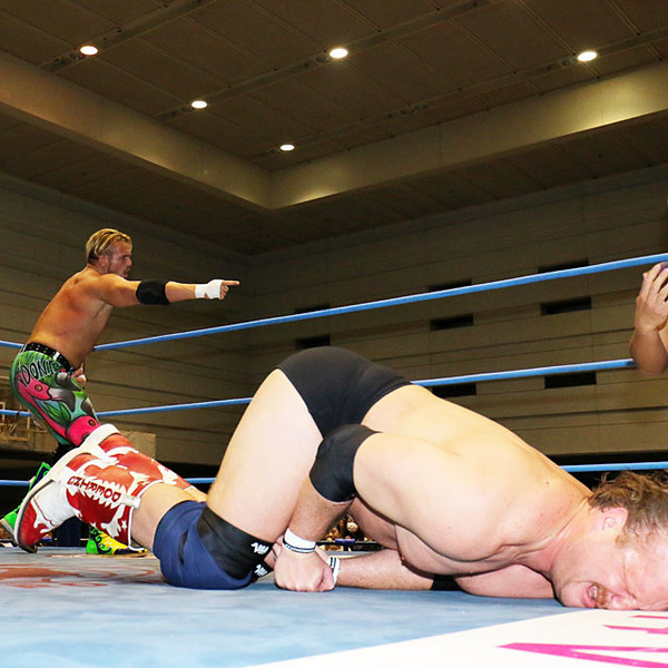 ジョーまさかの3敗目 アドニスが急所攻撃でまんまと2勝目