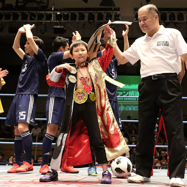 ちびっ子ファンが宮原健斗選手権優勝 木原アナ、検討中、女宮原も登場