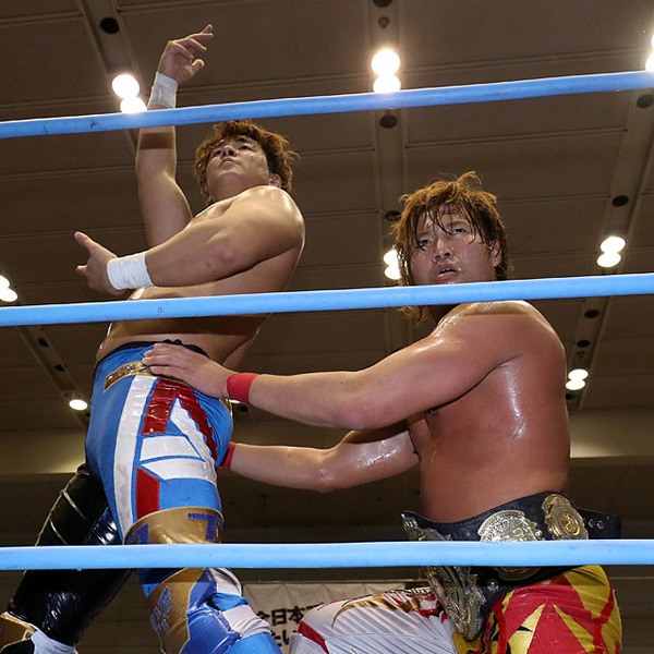 宮原&青柳が首位ジョー&秋山突破で脱落回避の3勝目