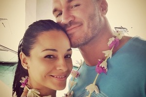 ペイジ、バティスタ、オートン…次はシナ&ニッキー?WWEスーパースターの結婚ラッシュ